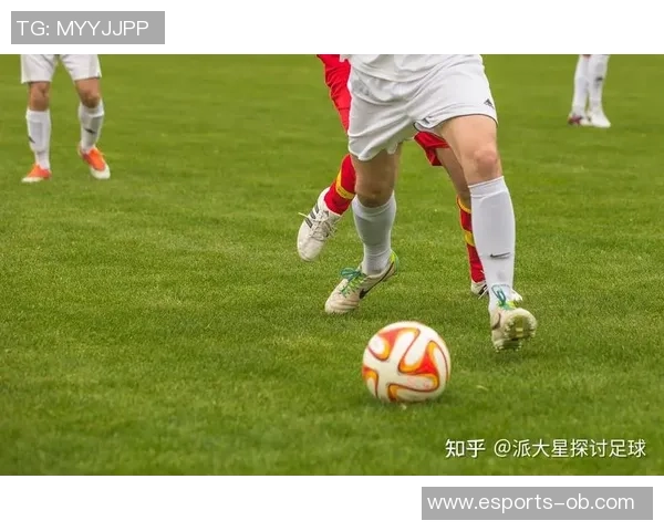 足球摆尾技艺解析与实战应用探讨提升球员综合素质的关键要素 足球摆尾技艺解析与实战应用探讨提升球员综合素质的关键要素